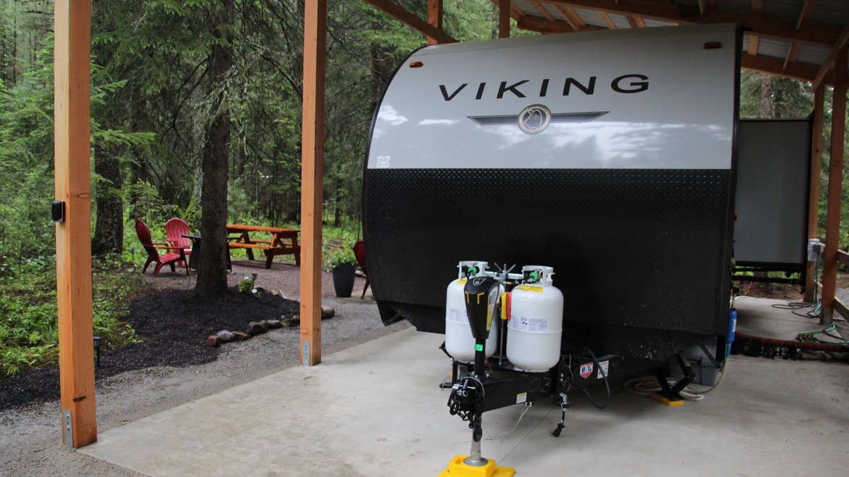 Martin City House | Private Travel Trailer for 2 Near Glacier Park
