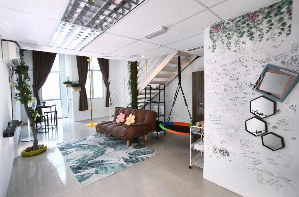 Bayan Lepas Apartment | Private Tree House - Cinema at CEO Bayan Lepas Penang