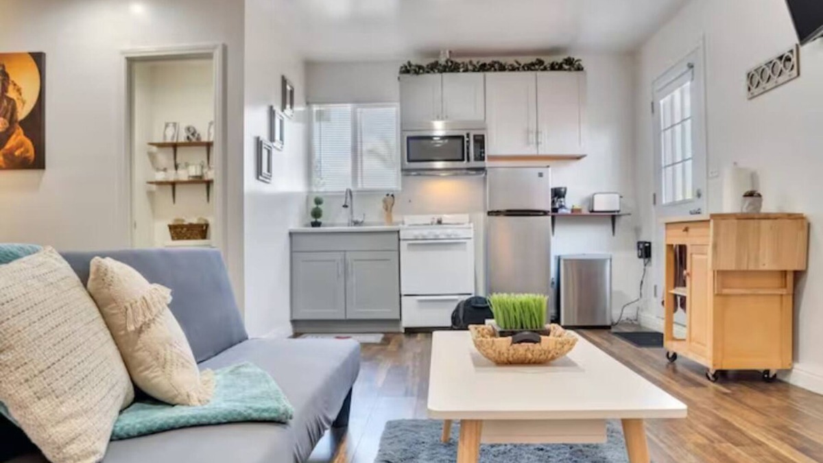La Puente Apartment | Private Trendy Studio near LA & OC sleeps 4 guest