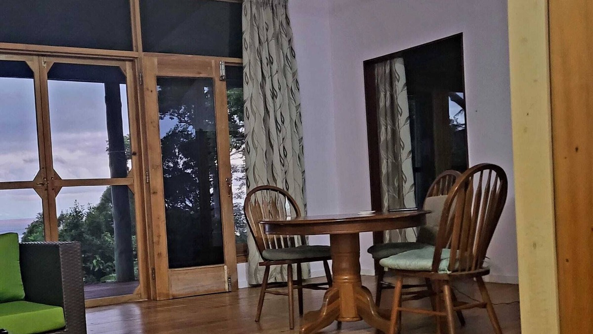 Deuba House | Private Tropical Rain forest Hide away 5 min walk to the beach and resort