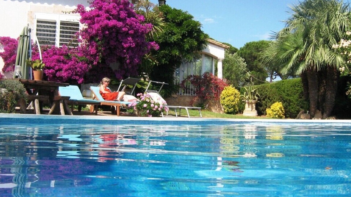 Sant Feliu de Guixols Villa | Private Villa S'Agaro Sant Feliu de Guixols Costa Brava Spain pool overlooks bay