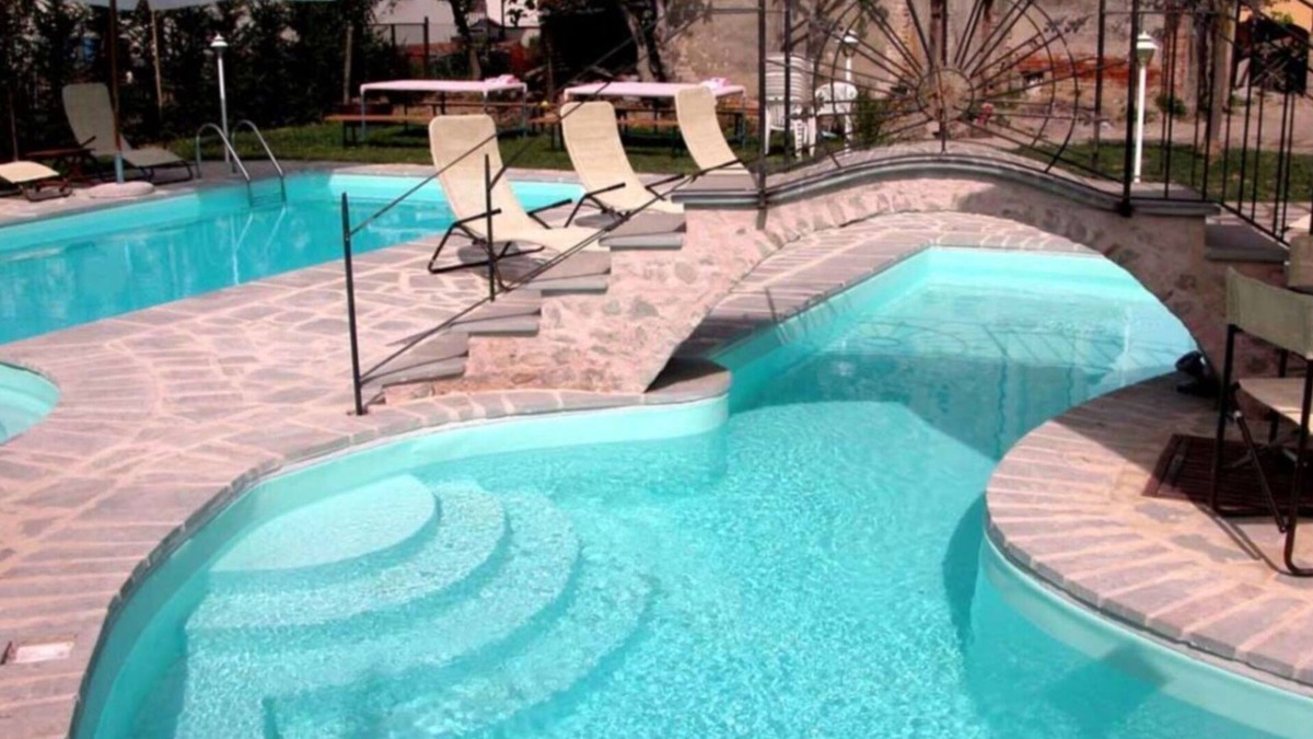 Piosina Villa | Private Villa with WIFI, A/C, hot tub, private pool, TV, veranda, pets allowed, panoramic view