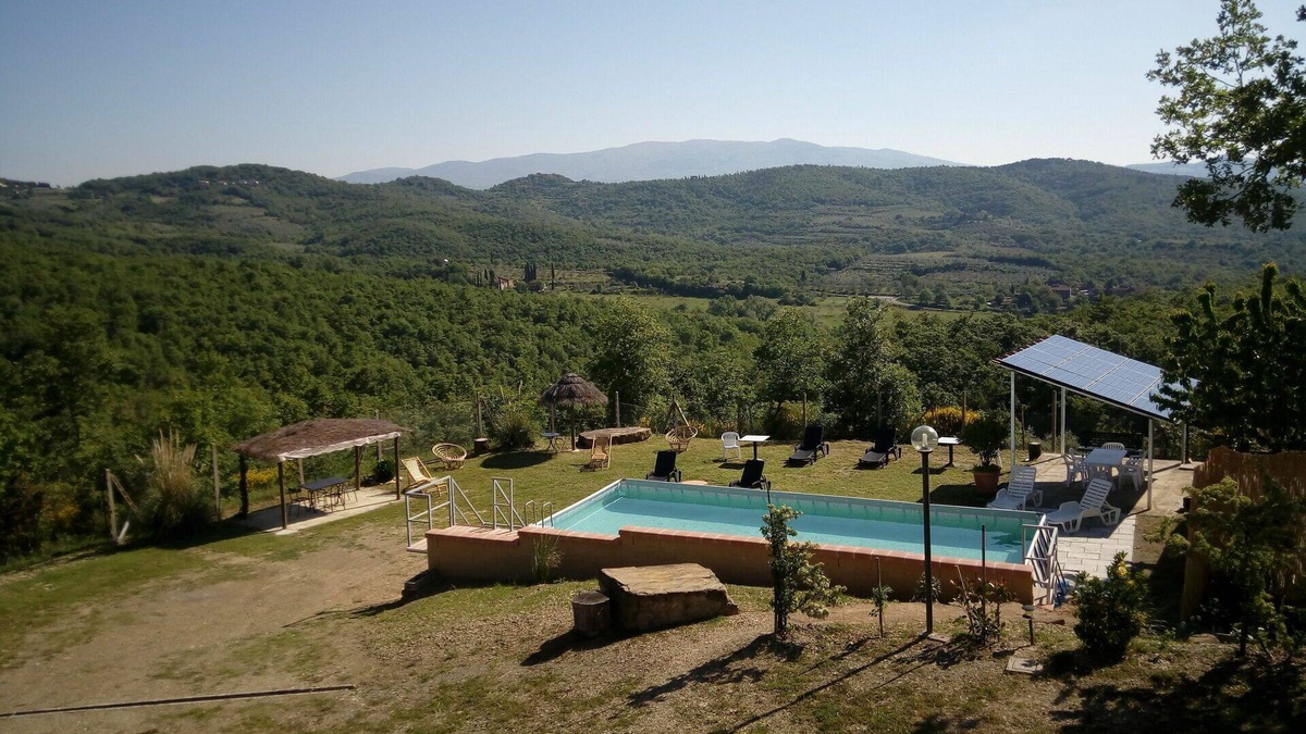 Ponte Buriano Villa | Private Villa with A/C, private pool, WIFI, TV, patio, pets allowed, panoramic view, close to Arezzo
