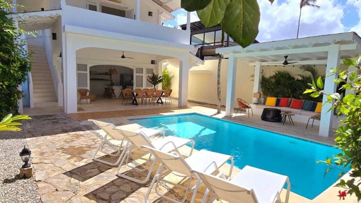 La Iglesia Villa | Private Villa 5BR A/C/80m beach-restaurants-bars/private pool & garden/WIFI