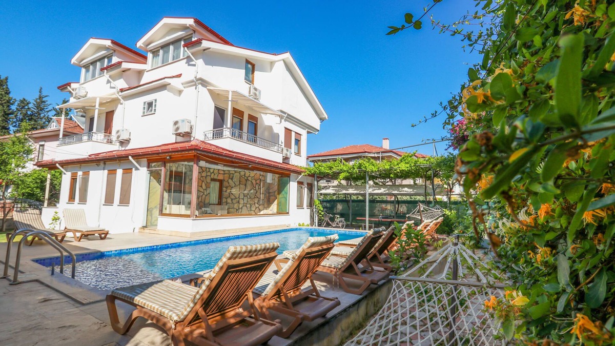 Dalyan City Center Villa | Private Villa en suite rooms Big Pool+Jacuzzi, Sec. Alarm.