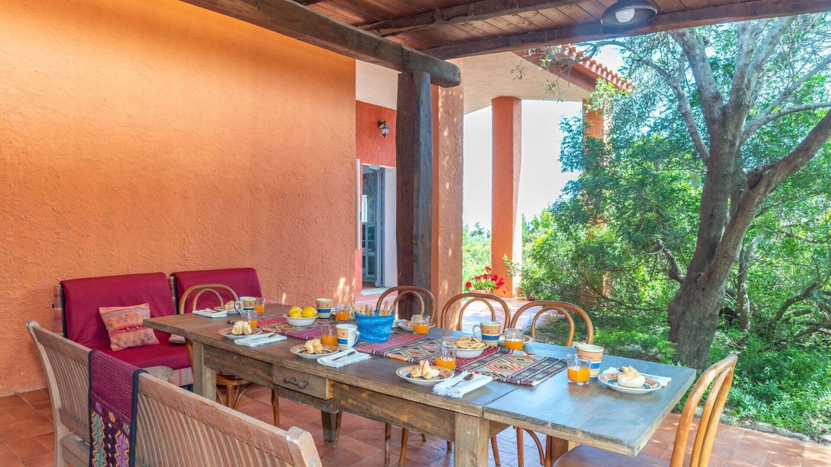 Paduledda Villa | Private Villa with WIFI, A/C, private pool, TV, terrace, pets allowed, panoramic view, parking