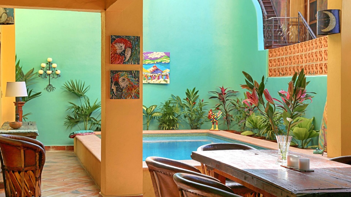 Sayulita House | Private Villa steps from town & beach. Huge kitchen/Pool/Wifi/AC & Potable Water
