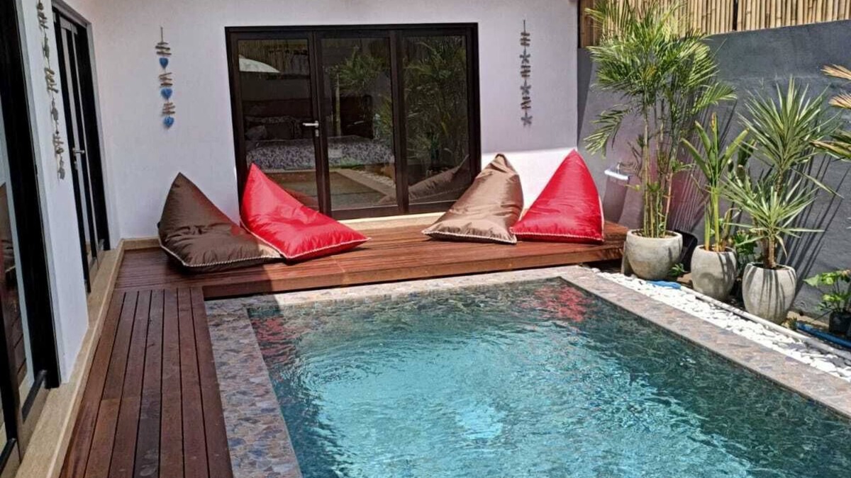 Berawa Villa | Private Villa with pool in great Canggu location, a short walk from the beach