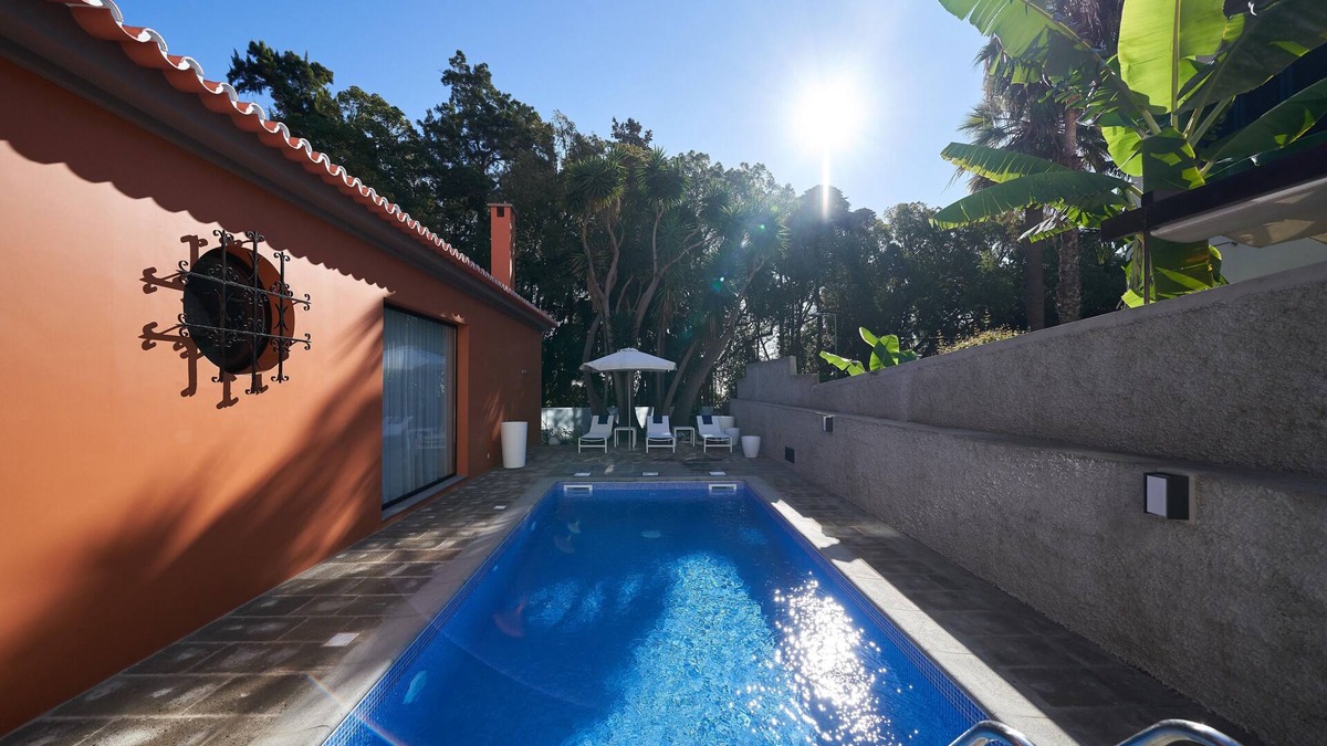 Sao Martinho Villa | Private Villa with swimming pool & barbecue