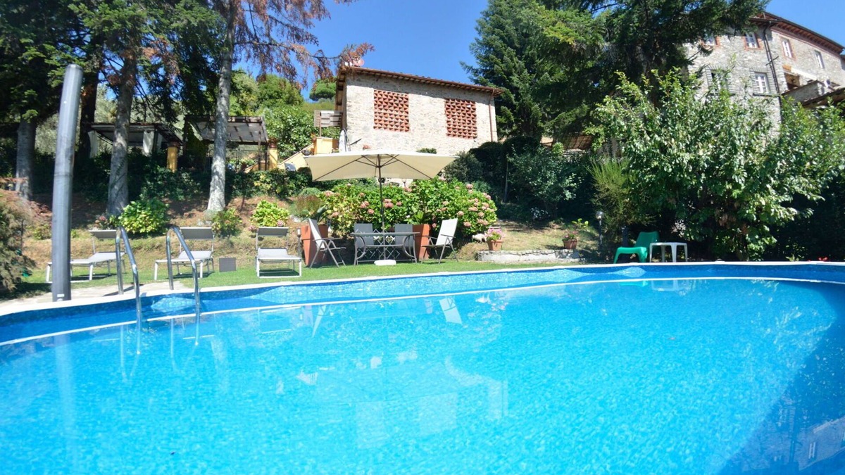 Gello Villa | Private Villa with WIFI, hot tub, private pool, A/C, TV, terrace, pets allowed, panoramic view