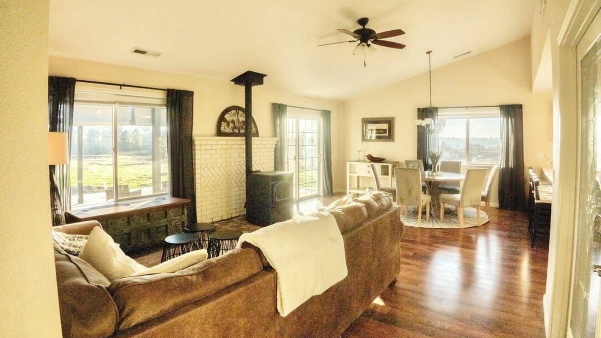 Shenandoah Valley House | Private Vineyard Getaway in the Heart of Plymouth!