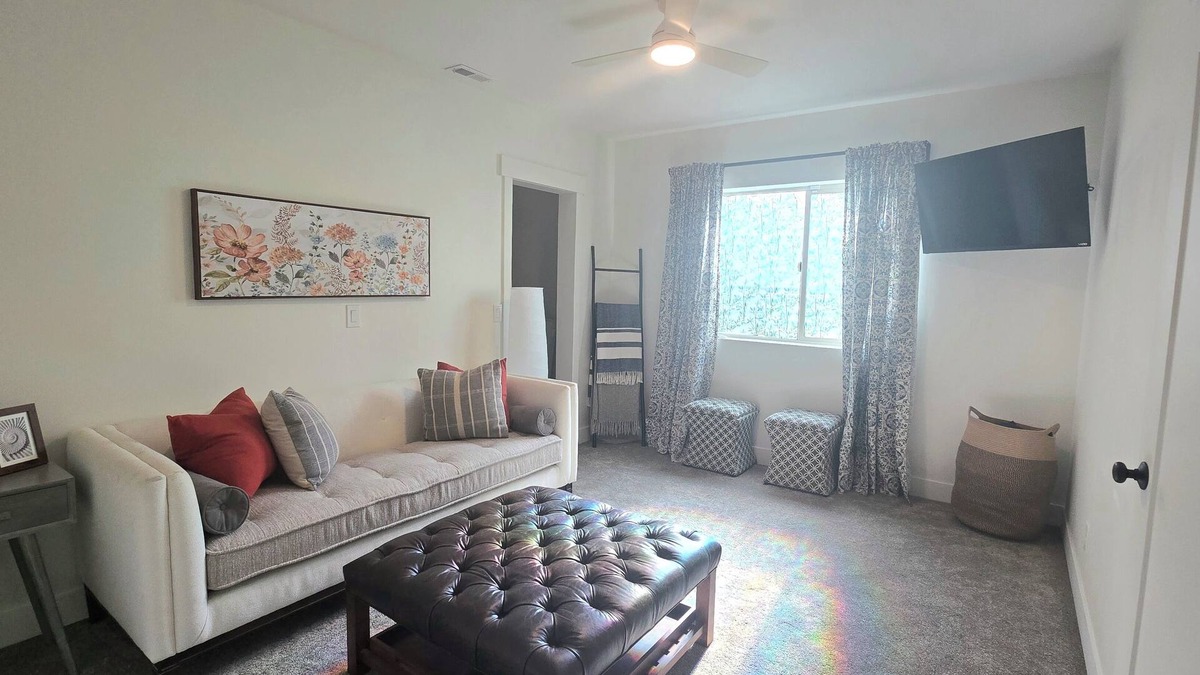 Cedar Hills House | Private Walkout basement, Brand new, Quiet & Spacious