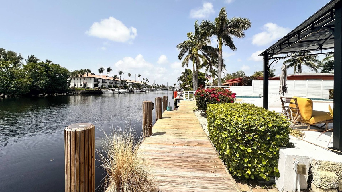 Garden Isles House | Private Waterfront, Ocean Access w/Dock, Pool, Hot Tub, Pompano Beach Paradise