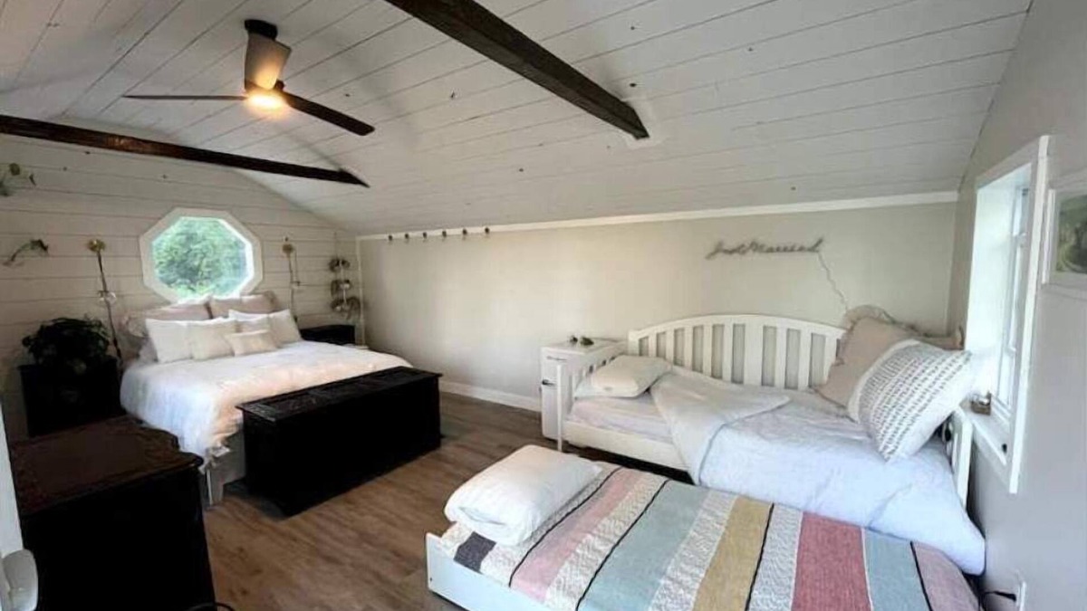 Winterport House | Private Waterfront Cottage