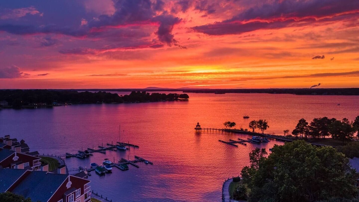 Scotts House | Private Waterfront Retreat on Lookout Shoals Lake!