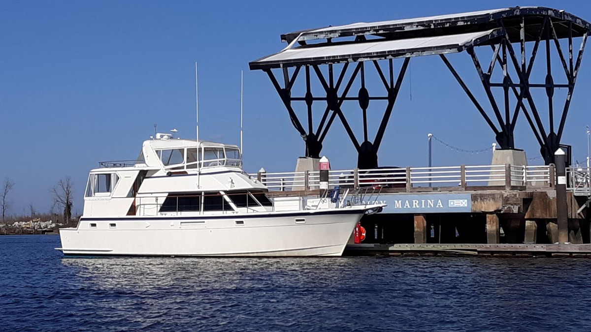 River District Boat Rental | Private Yacht - On The River - In Heart of Downtown