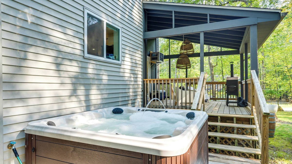 East Stroudsburg House | Private Yard, Playset: Family Home in Penn Estates
