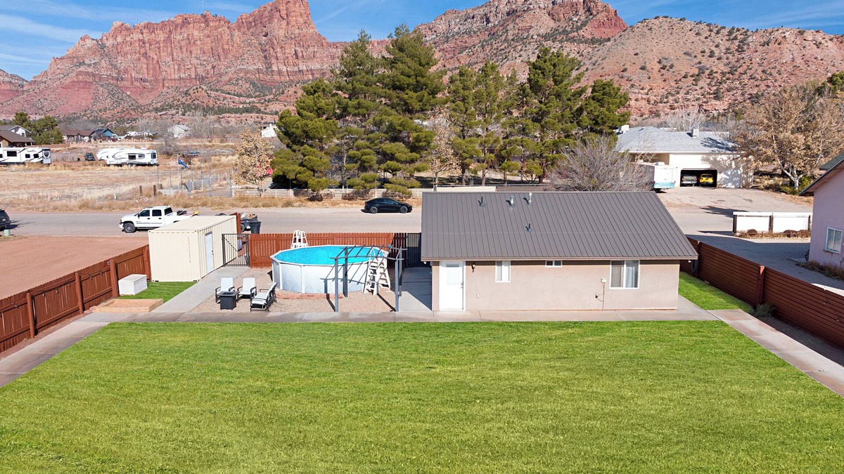 Hildale House | Private Zion Retreat - Pool, Pets, + Views