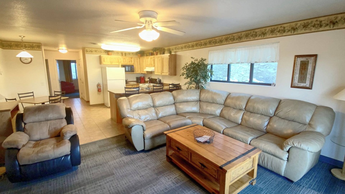 Lead Condo | Privately Owned 2-bedroom condo at Barefoot Resort located at Terry Peak, SD!