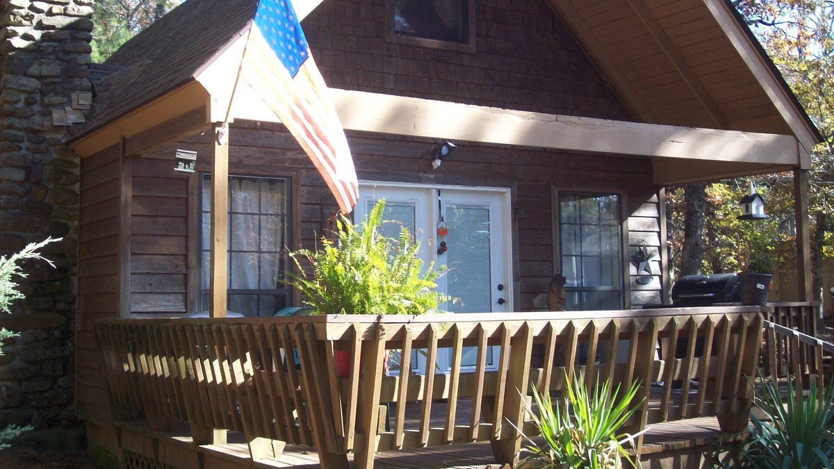 Dardanelle Ski Chalet | Privately owned chalet located on top of Mt Nebo, Arkansas