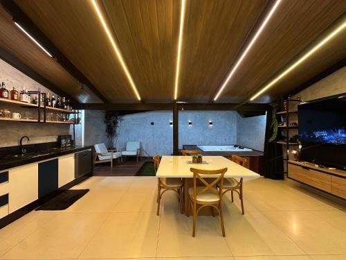 Goiania House | Prive das Laranjeiras casa em cond Por temporada