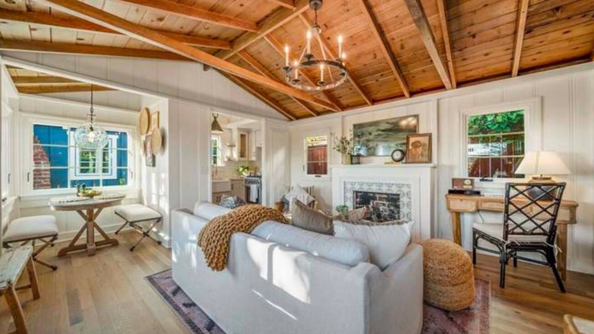 Laguna Beach Cottage | Prized Bungalow now avail starting Feb 2026 in wonderful North Laguna Beach.
