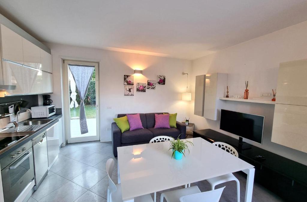Rivoltella Apartment | Profumo di Rosa Desenzano