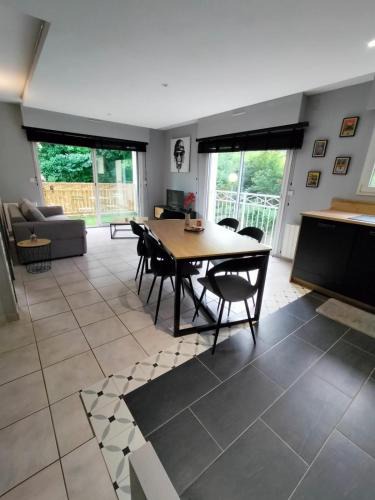 Mont-de-Marsan Apartment | Promo 20 pourcent - centre - parking - balcon - wifi - lave linge et vaisselle