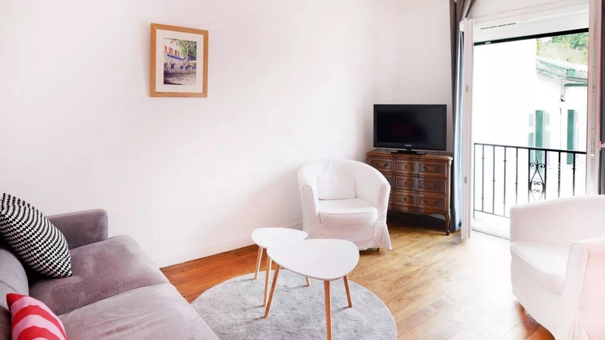 Saint-Jean-de-Luz City Center Apartment | PROMO 50% from 24 to 31. 08. 2019 Renovated apartment, quiet downtown