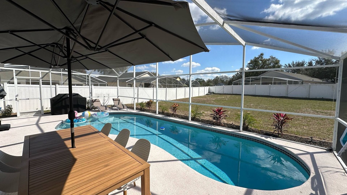 Clear Creek House | PROMO Labor day 20% off! rates reduced-5 bed/3bath/private pool-Disney/Universal