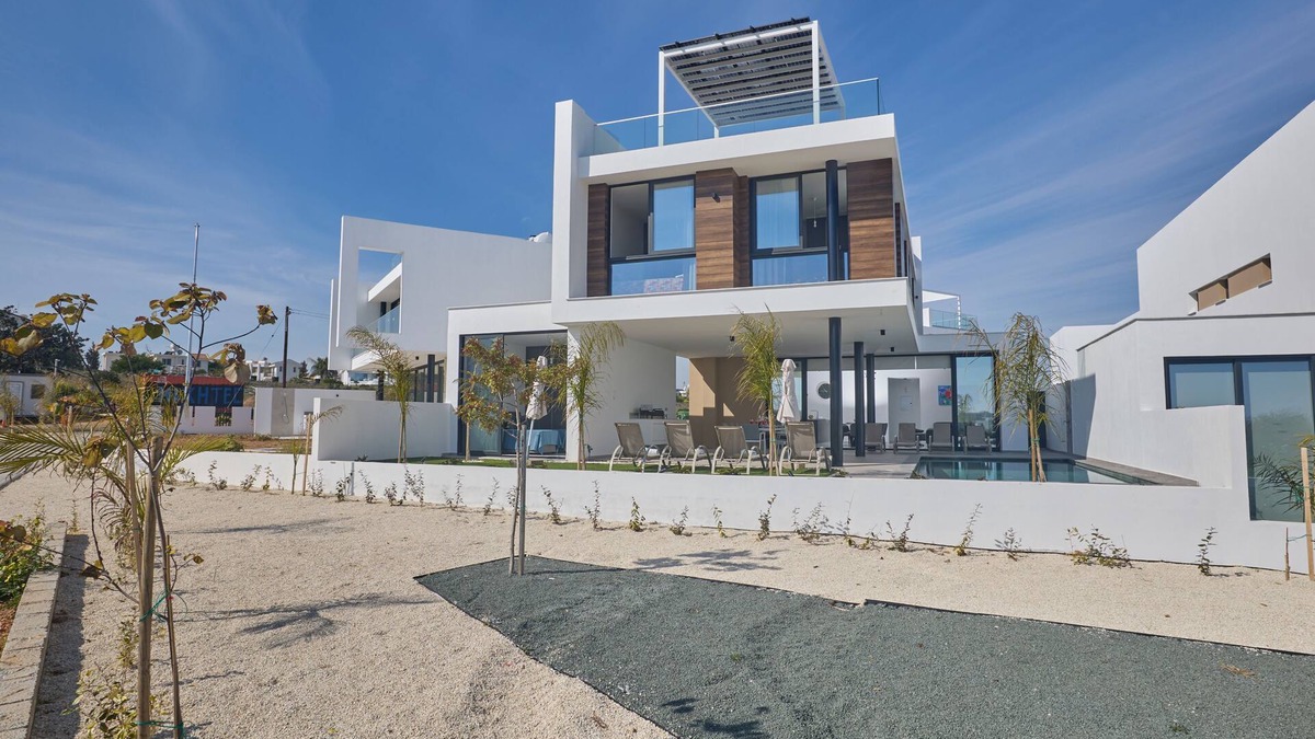 Pernera Cottage | Protaras Aqua Pearl Villa AQ12 - a villa that sleeps 11 guests in 5 bedrooms