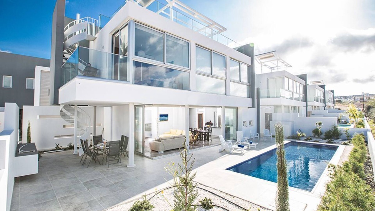 Pernera Cottage | Protaras Holiday Villa BP4 - a villa that sleeps 7 guests in 3 bedrooms