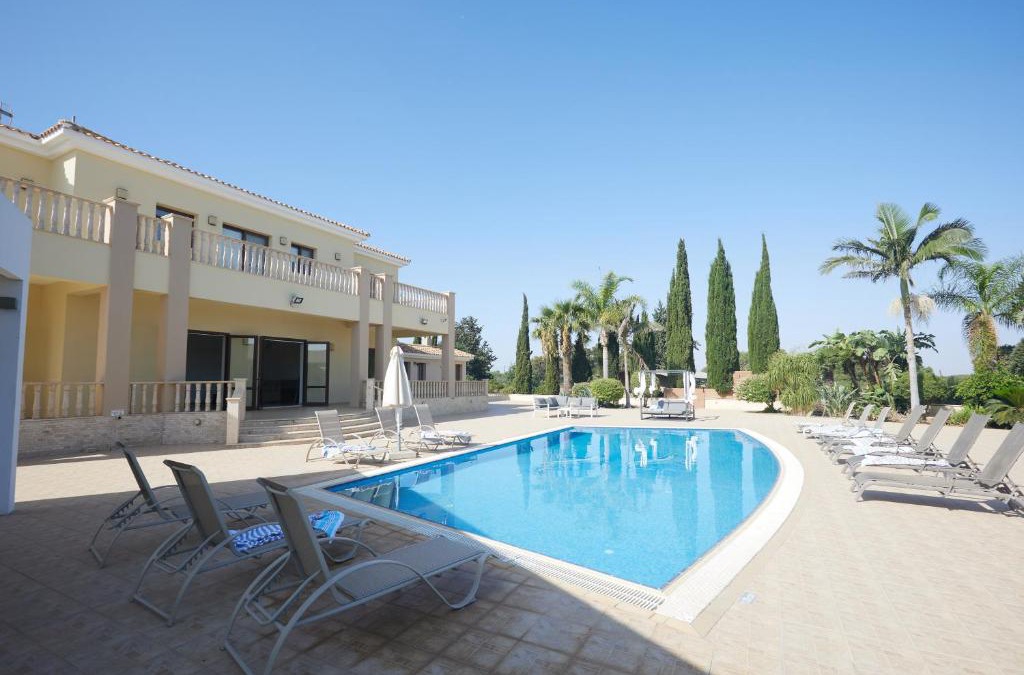 Paralimni Villa | Protaras Holiday Villa Pa7 Private 7 Bedroom villa