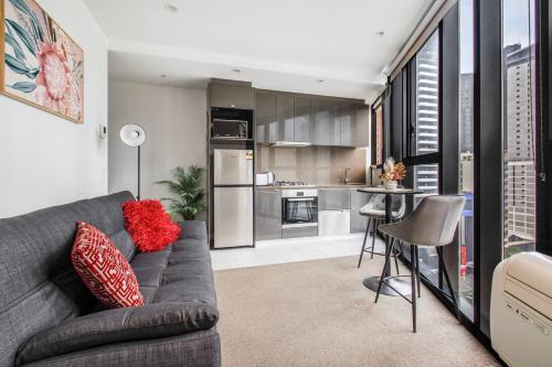 Southbank Apartment | Protea Corner - Laid back CBD Stay by Yarra and Dining