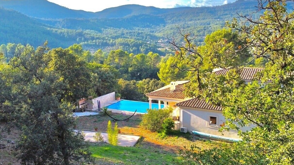 Sollies-Toucas House | Provencal country house in absolute calm, close to Var beaches