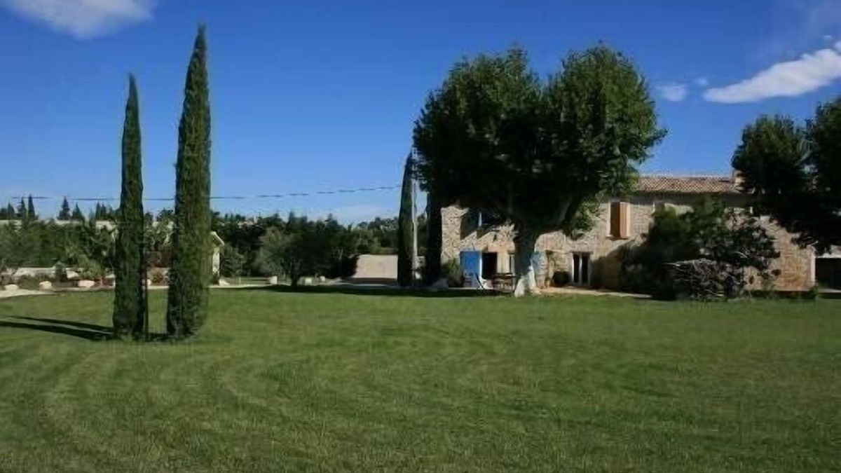 Caumont-sur-Durance Other | Provencal farmhouse rental of 200 m2 with swimming pool close to Avignon, Vaucluse