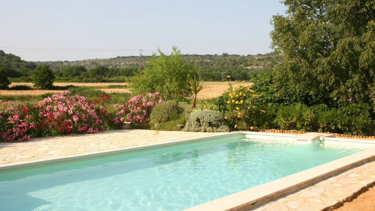 Belvezet House | Provencal farmhouse renovated with air-conditioned rooms and superb view not overlooked
