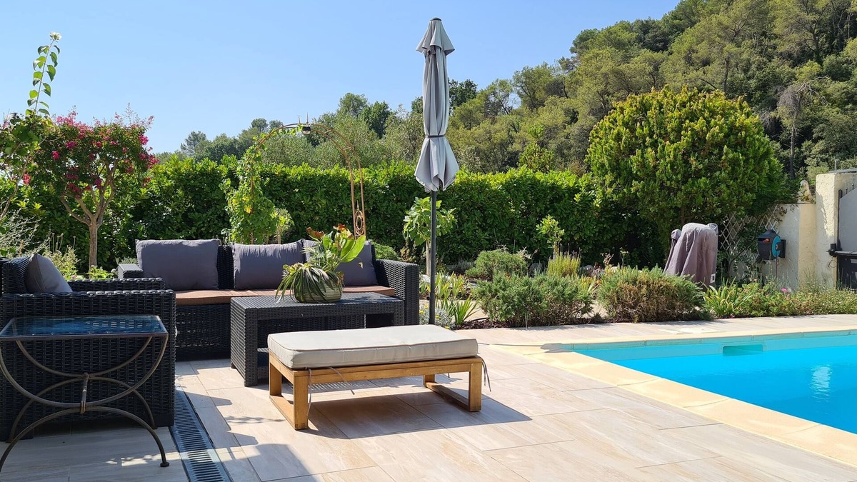 La Colle-sur-Loup Villa | Provencal house fully secured with private swimming pool