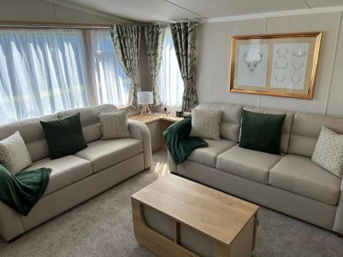 Knaresborough Apartment | Provence Holiday home by the river Nidd 8