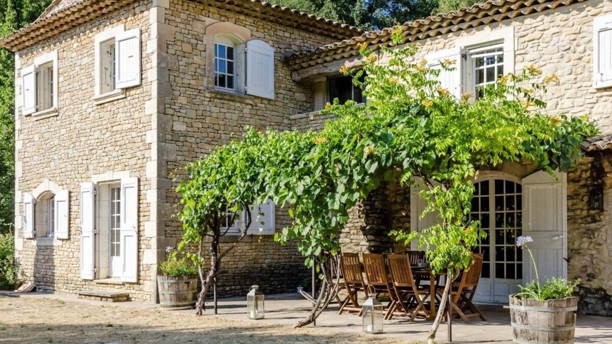Saignon House | Provence Pines – peaceful and affordable Luberon home