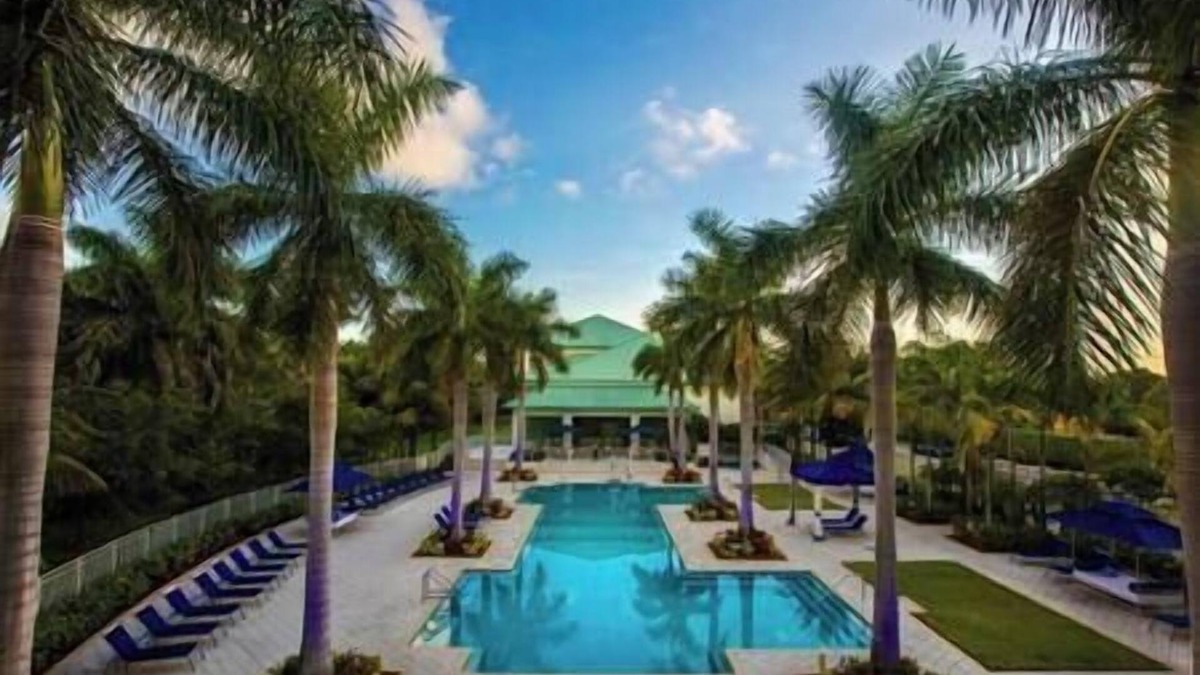 Doral Resort | Provident Doral | Pool | Lux Resort | Concierge | Spa