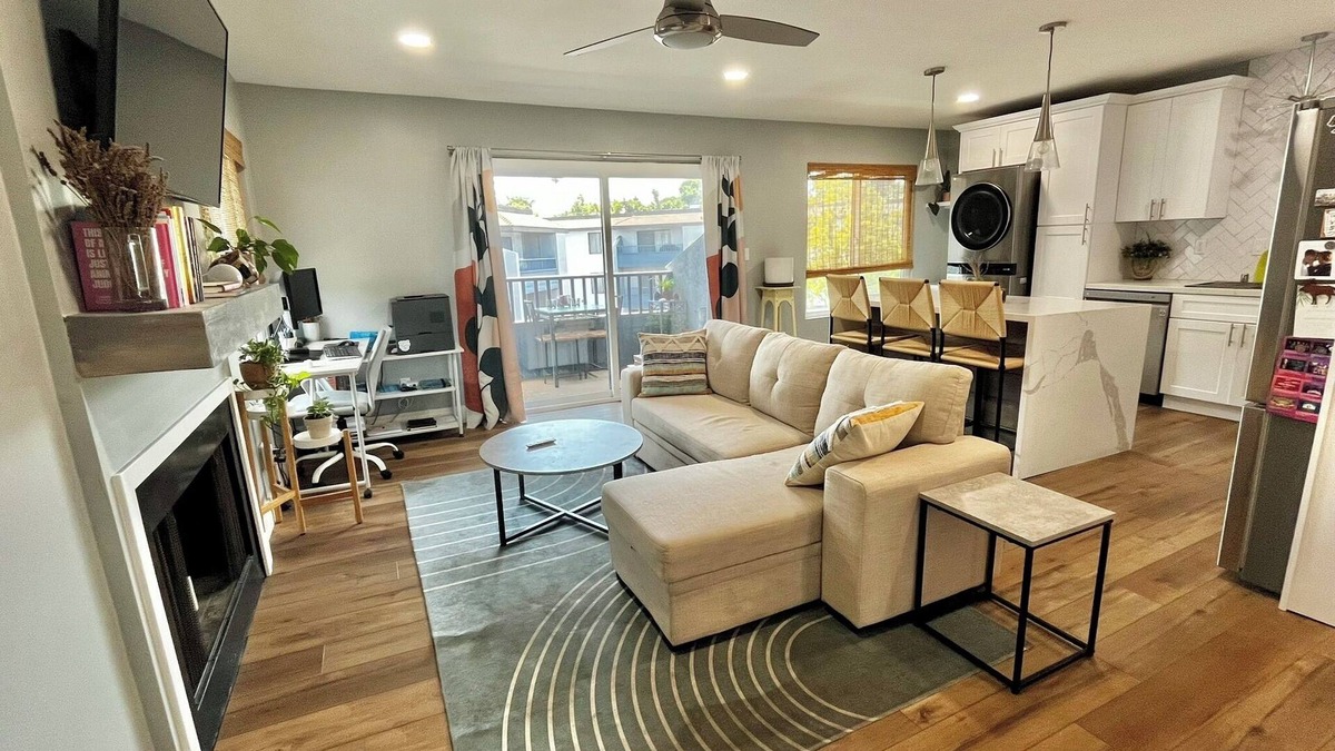 Midway-Pacific Highway Condo | Pt Loma Condo - Across from Pechanga Arena and Central to Beaches and Downtown