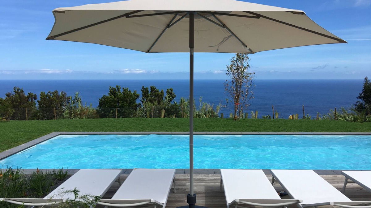 Nordeste House | Old Tea Factory - West House - Placed on a cliff with stunning views to the sea