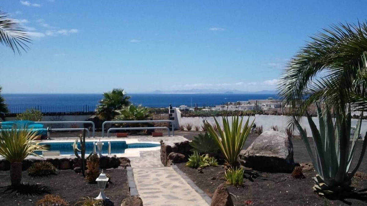 Tias Villa | Puerto Calero Tias: Mansion - Puerto Calero Tias
