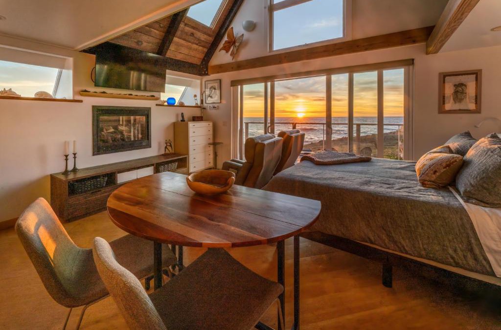 Fort Bragg Hotel | Puffin's Perch