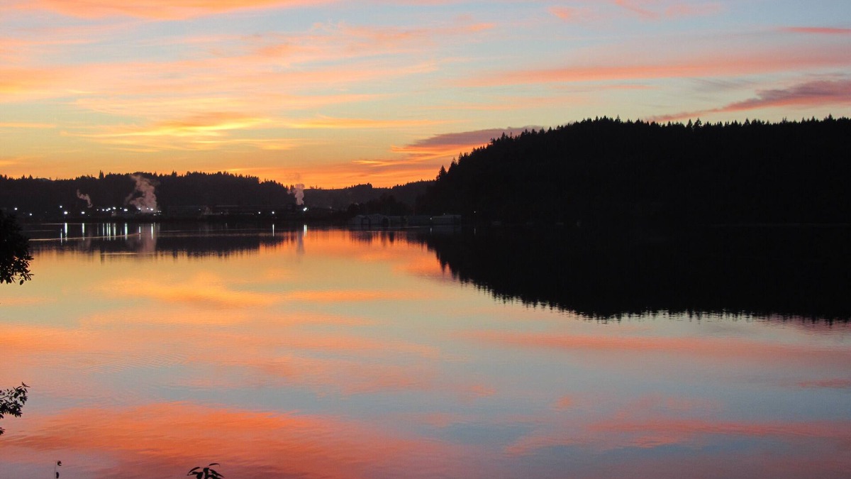 Agate House | Puget Sound Waterfront Beach House ~ Neighborhood Pool - Gorgeous Sunsets!