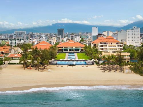 Ngu Hanh Son Resort | Pullman Danang Beach Resort