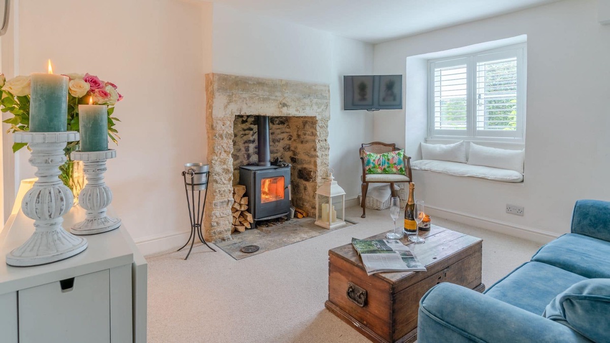 Nailsworth Cottage | Pump Cottage - Romantic Retreat near Nailsworth