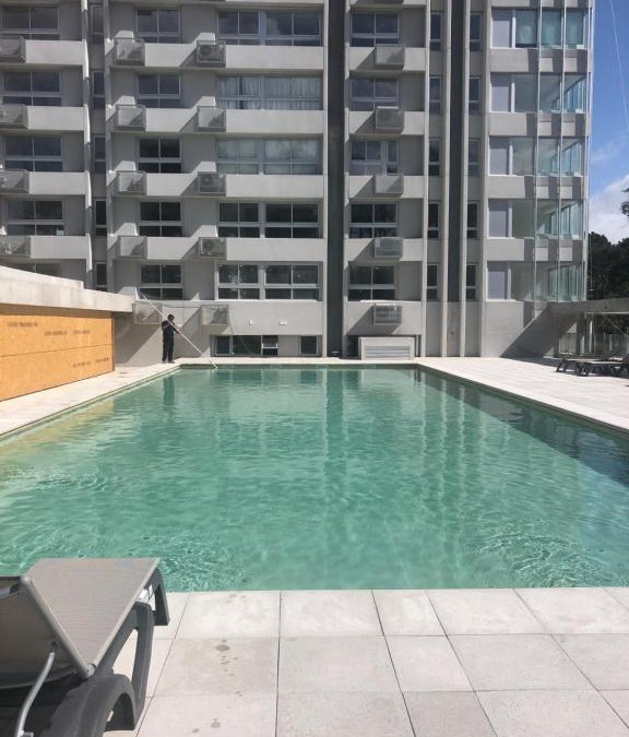 Cantegril Apartment | Punta de Este:open Pool and índole Pool,gym,Netflix,aire,garage