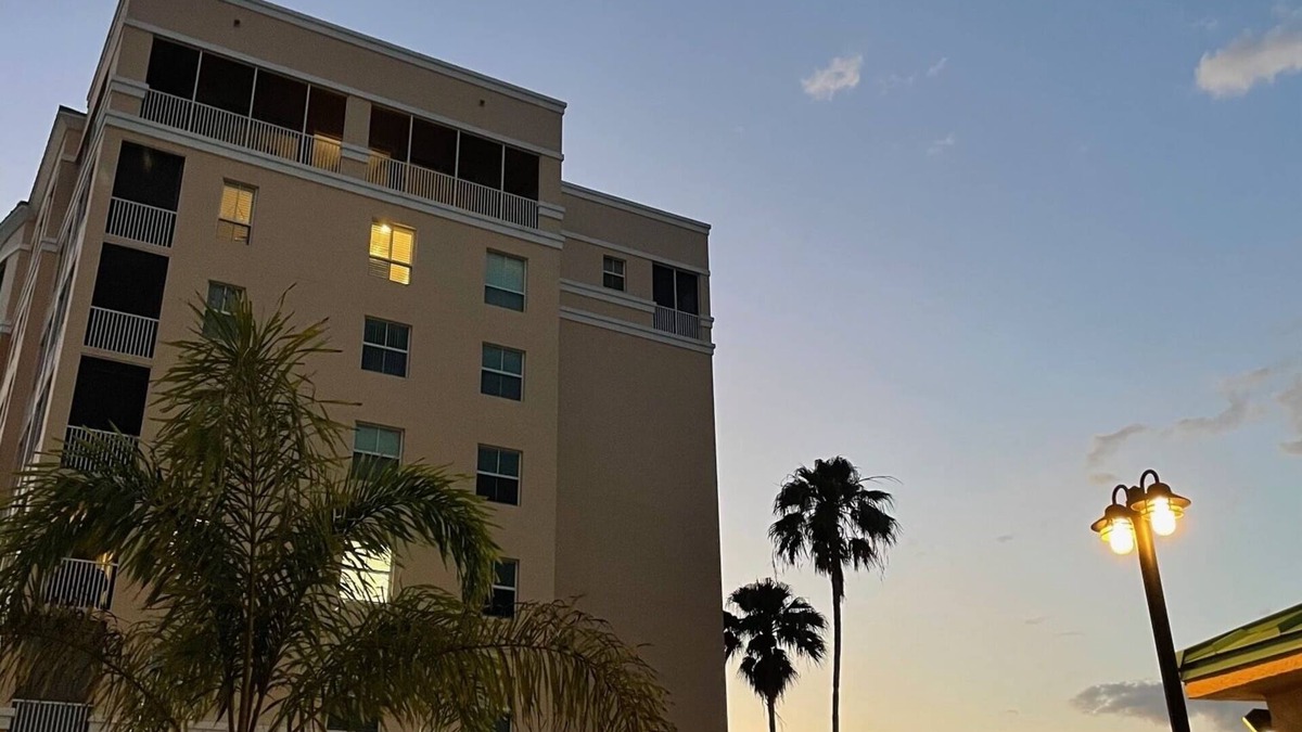 Burnt Store Marina Condo | Punta Gorda 2 Bedroom Retreat w/balcony (Bi-weekly-monthly)